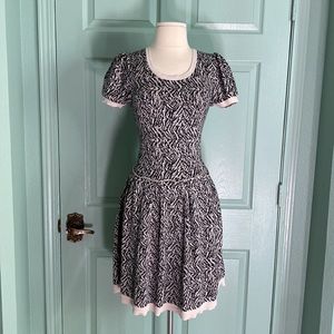 FRENCHI black and cream knit skater dress with waist detail and puff sleeves